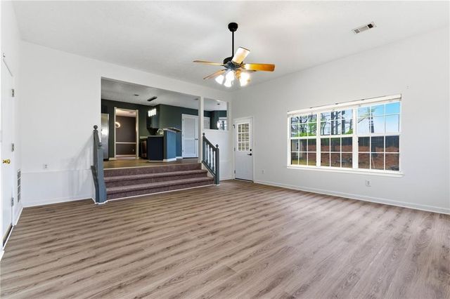 281 Fox Run, Loganville, GA 30052