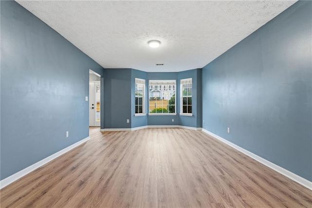 281 Fox Run, Loganville, GA 30052