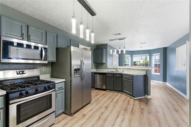 281 Fox Run, Loganville, GA 30052