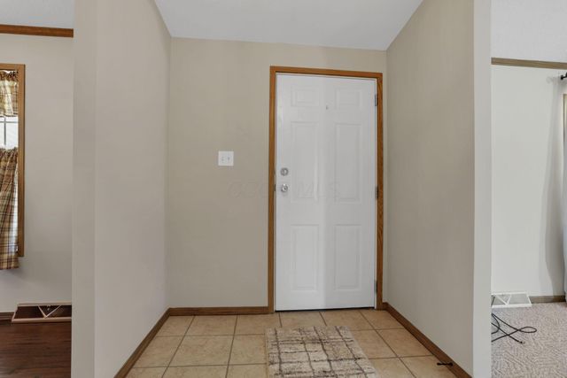 38482 Scout Road, Logan, OH 43138