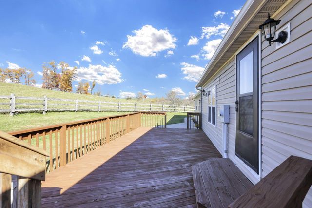 38482 Scout Road, Logan, OH 43138