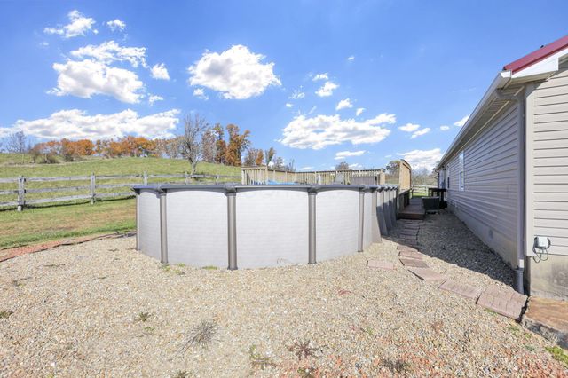 38482 Scout Road, Logan, OH 43138