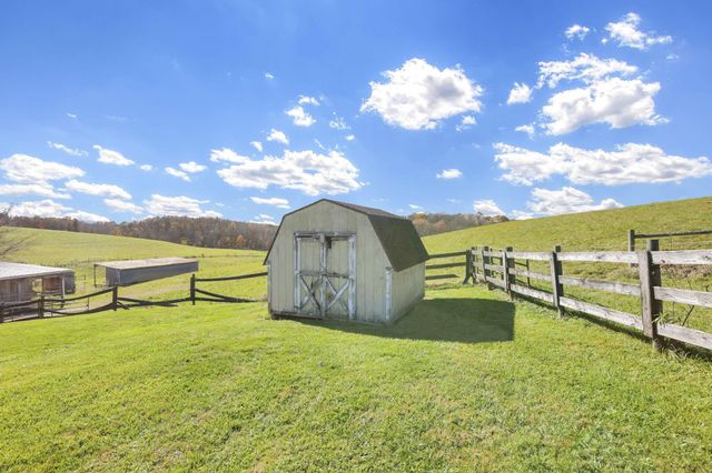 38482 Scout Road, Logan, OH 43138