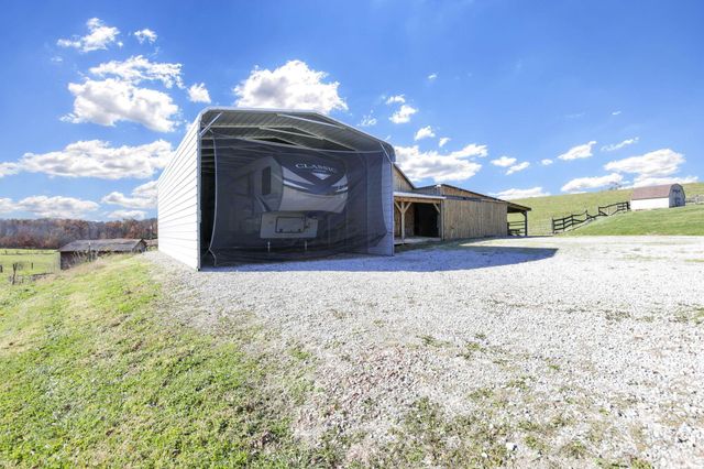 38482 Scout Road, Logan, OH 43138