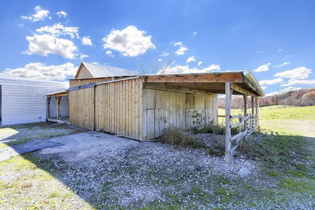 38482 Scout Road, Logan, OH 43138