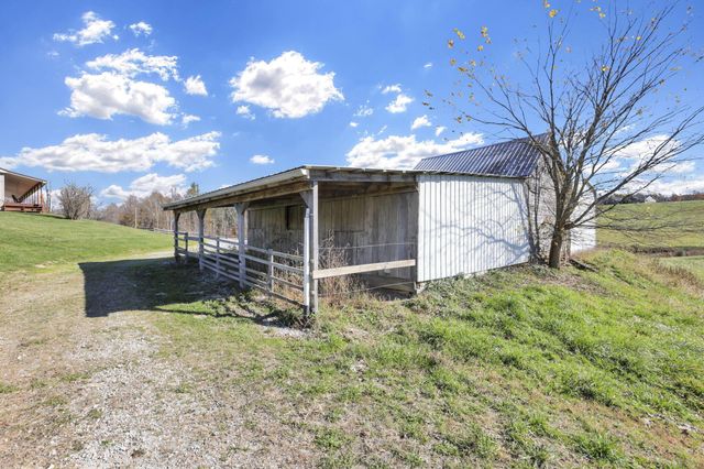 38482 Scout Road, Logan, OH 43138