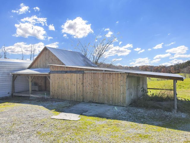 38482 Scout Road, Logan, OH 43138