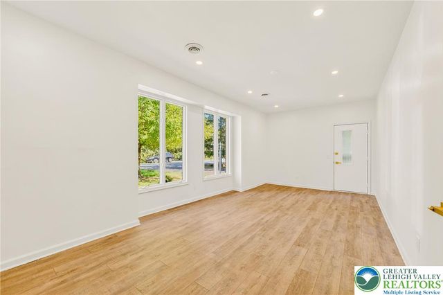 481 Lark Street, Lower Nazareth Twp, PA 18064