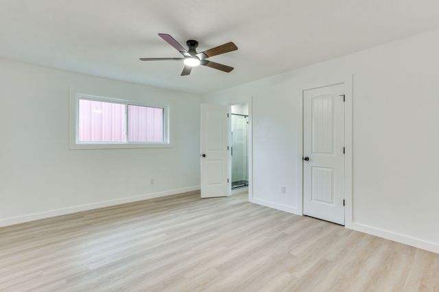 332 W Hallmark Drive, Fort Worth, TX 76134