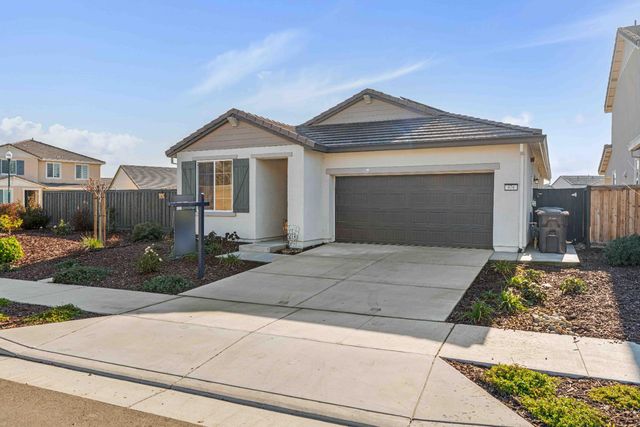 976 Garzas St, Lathrop, CA 95330