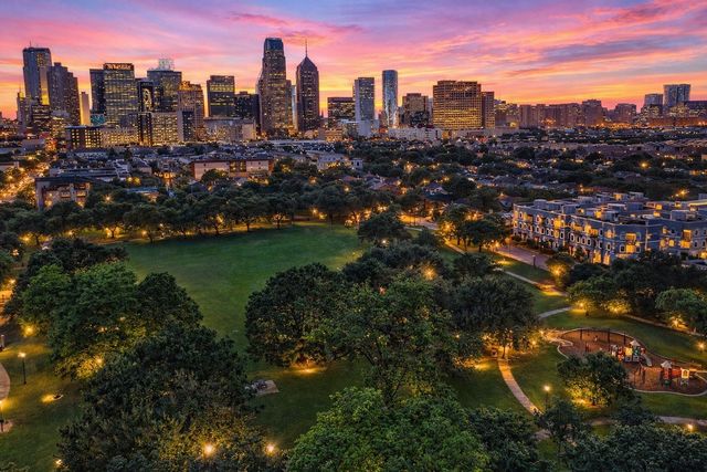 1504 Burlew Street 101, Dallas, TX 75204