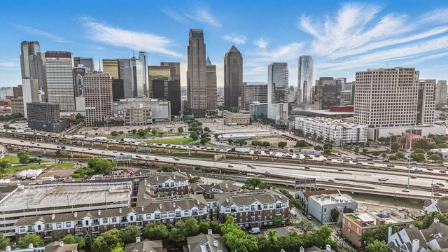 1504 Burlew Street 101, Dallas, TX 75204