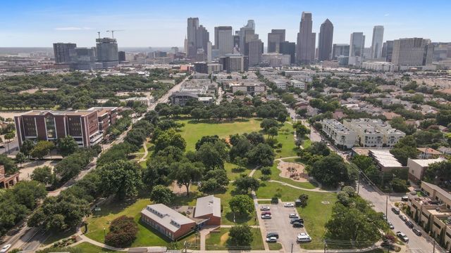1504 Burlew Street 101, Dallas, TX 75204