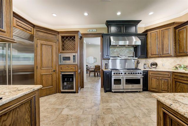 301 Carmel Valley Way, Edmond, OK 73025