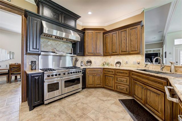 301 Carmel Valley Way, Edmond, OK 73025