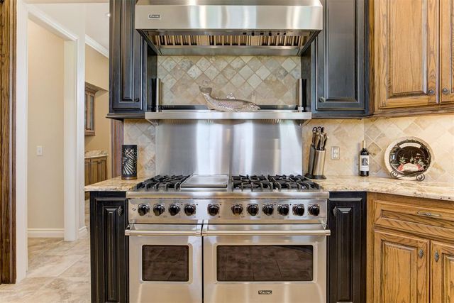 301 Carmel Valley Way, Edmond, OK 73025