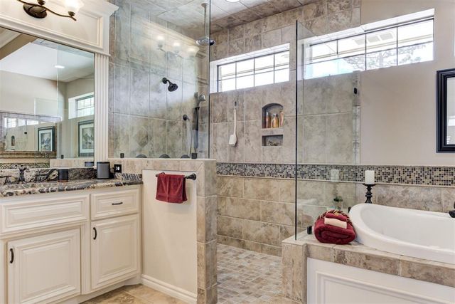 301 Carmel Valley Way, Edmond, OK 73025