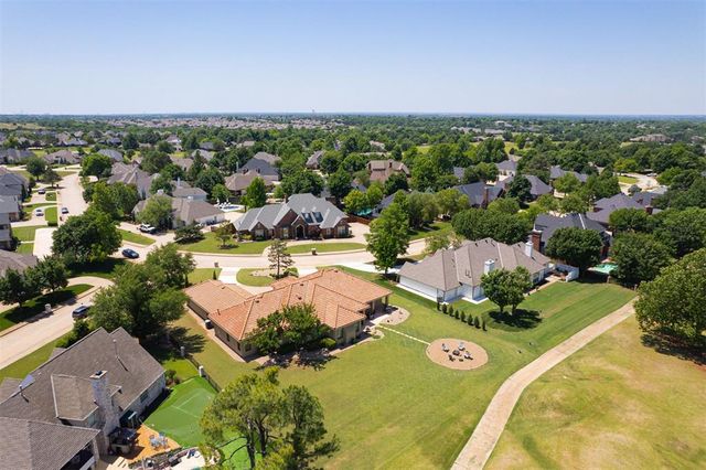 301 Carmel Valley Way, Edmond, OK 73025