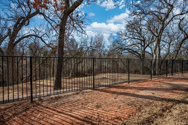 432 Old Creek Road, Edmond, OK 73034