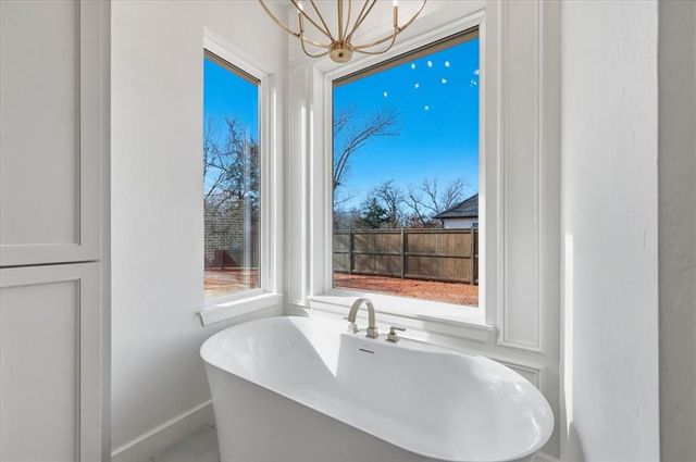 432 Old Creek Road, Edmond, OK 73034