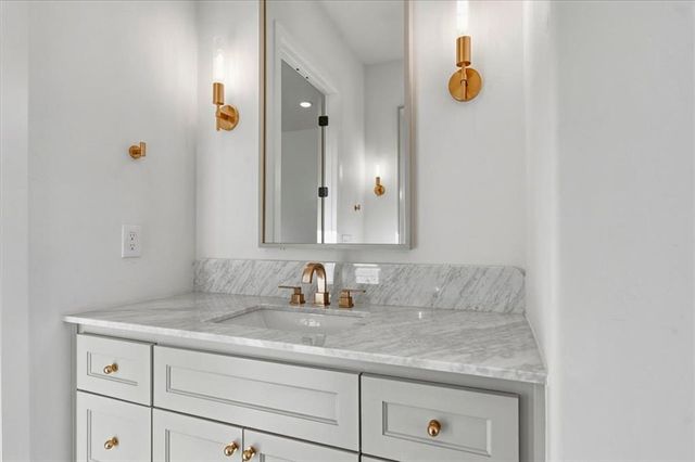 432 Old Creek Road, Edmond, OK 73034