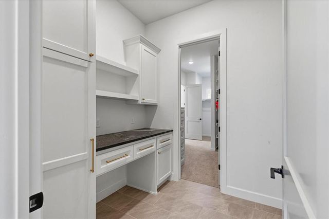 432 Old Creek Road, Edmond, OK 73034