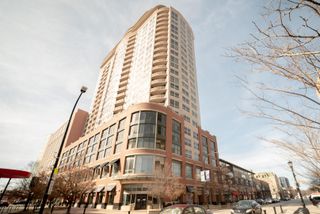807 Davis Street 403, Evanston, IL 60201
