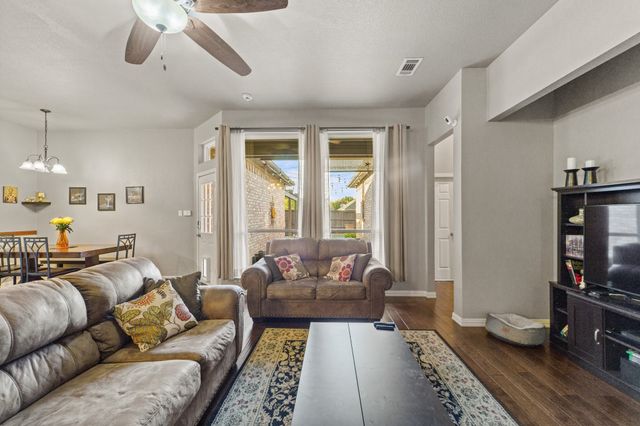 2705 Dover Gardens Drive, Arlington, TX 76017
