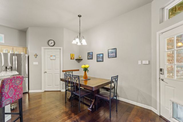 2705 Dover Gardens Drive, Arlington, TX 76017