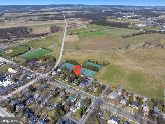 125 W BROADWAY, Gettysburg, PA 17325