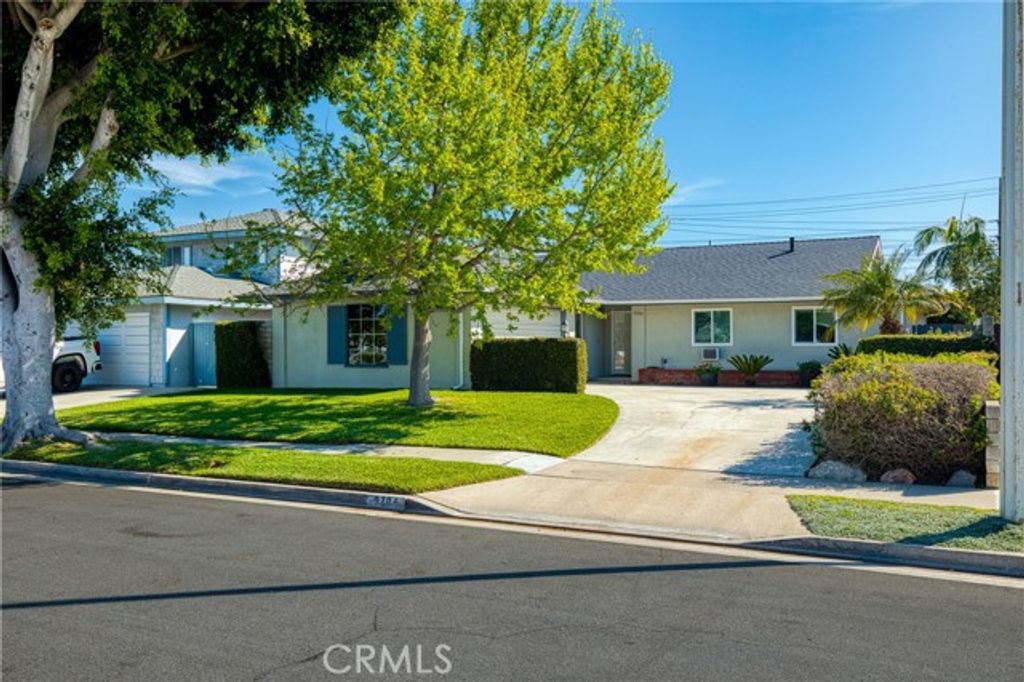 9704 Lark Circle, Fountain Valley, CA 92708