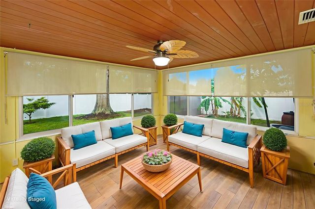 5216 30TH AVENUE N, St Petersburg, FL 33710