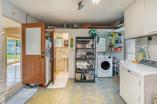 5216 30TH AVENUE N, St Petersburg, FL 33710