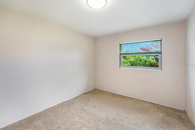 5216 30TH AVENUE N, St Petersburg, FL 33710