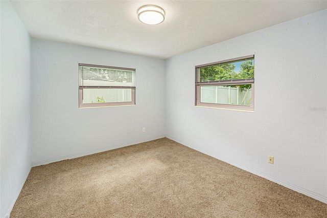 5216 30TH AVENUE N, St Petersburg, FL 33710