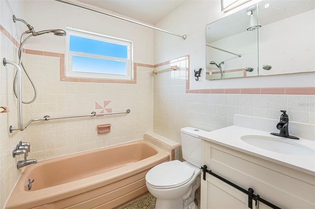 5216 30TH AVENUE N, St Petersburg, FL 33710