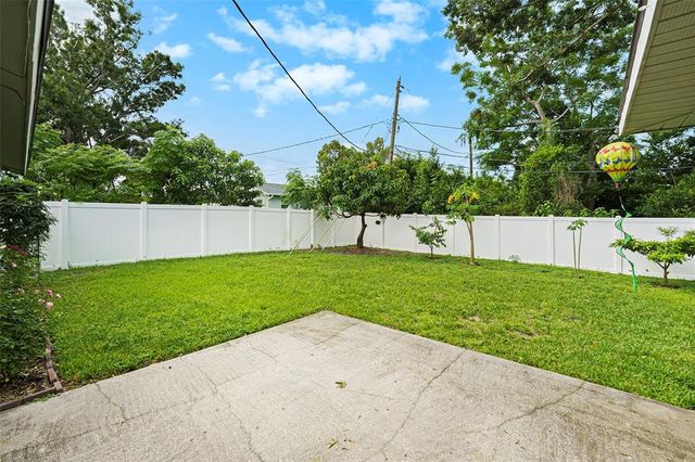 5216 30TH AVENUE N, St Petersburg, FL 33710