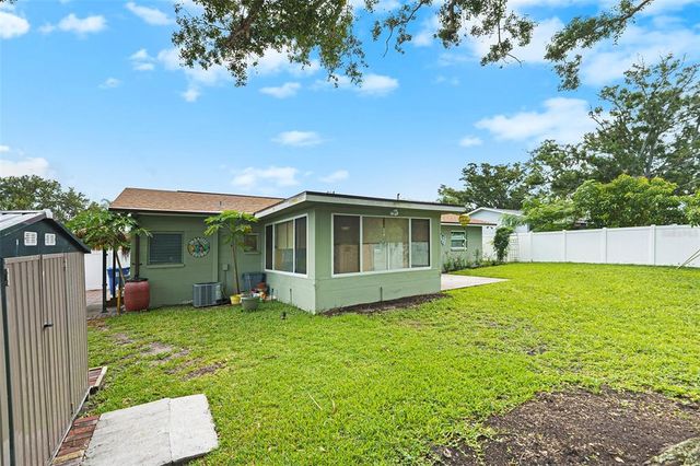 5216 30TH AVENUE N, St Petersburg, FL 33710