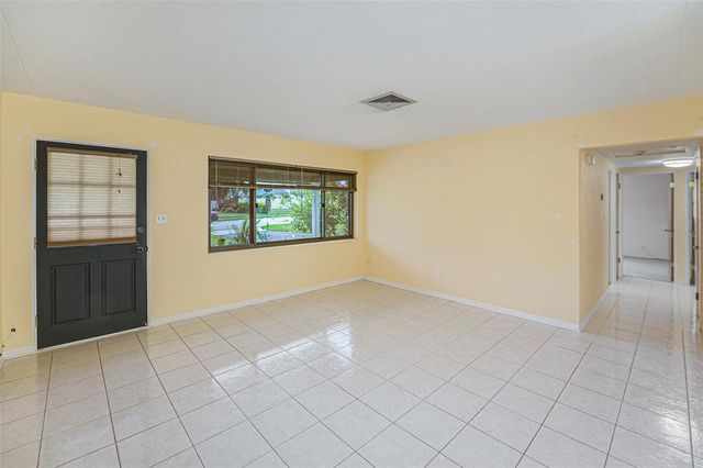 5216 30TH AVENUE N, St Petersburg, FL 33710