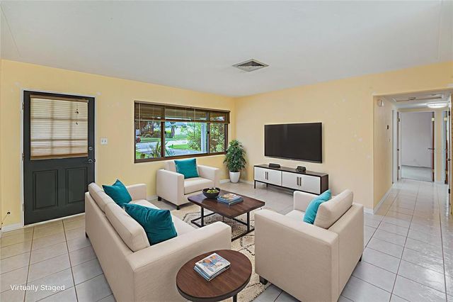 5216 30TH AVENUE N, St Petersburg, FL 33710