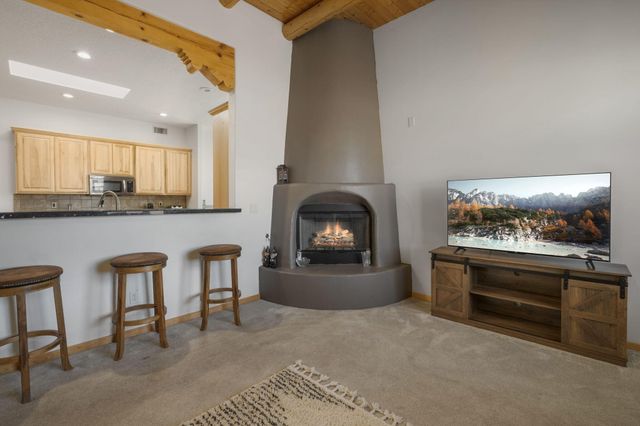 900 Acapulco Court NE, Rio Rancho, NM 87144