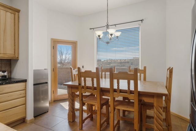 900 Acapulco Court NE, Rio Rancho, NM 87144
