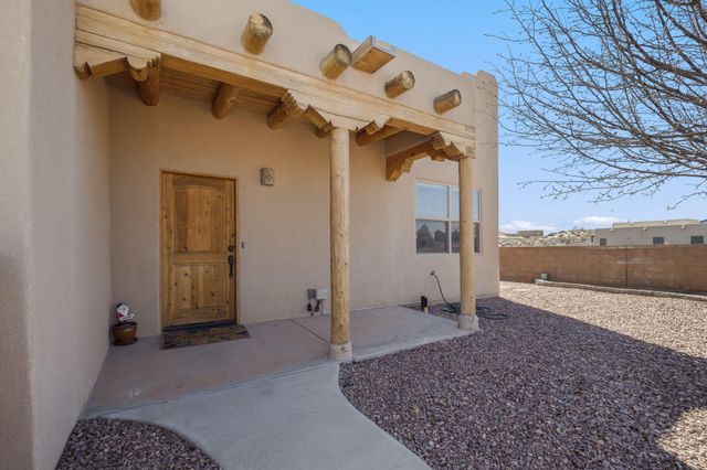 900 Acapulco Court NE, Rio Rancho, NM 87144
