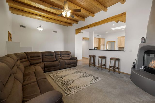 900 Acapulco Court NE, Rio Rancho, NM 87144