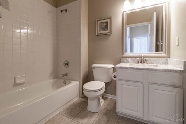 3807 Sandtrap Circle, Mason, OH 45040