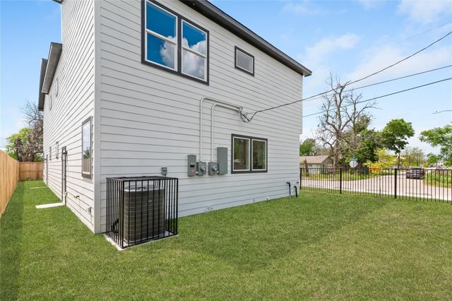 6186 Eastland Street B, Houston, TX 77028