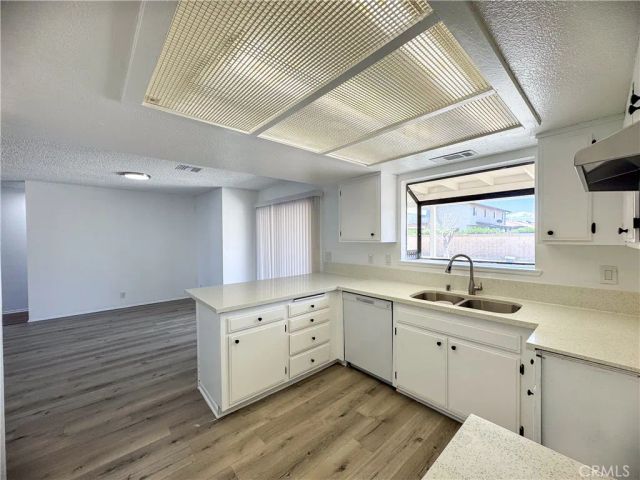 1040 Chagal, Lancaster, CA 93535