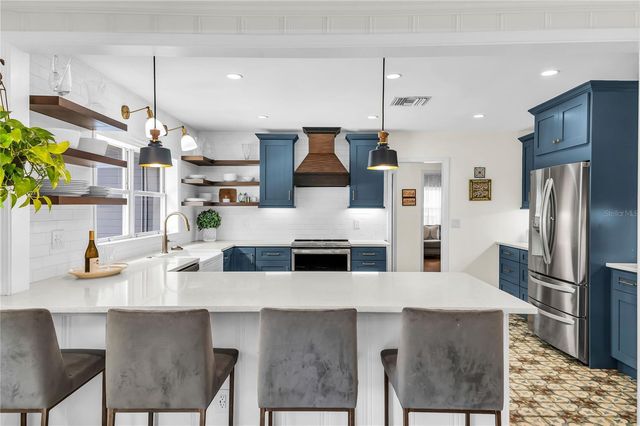 1410 S SUMMERLIN AVENUE, Orlando, FL 32806