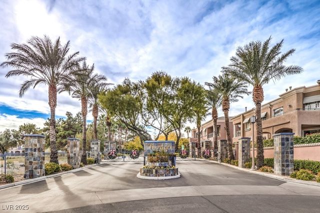 805 Dana Hills Court 202, Las Vegas, NV 89134