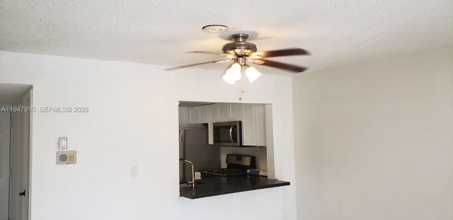 17901 NW 68 AV Q-201, Miami Lakes, FL 33015